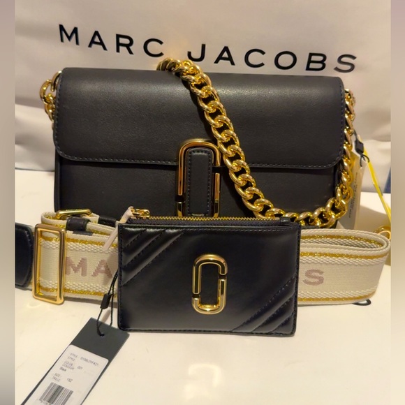 Marc Jacobs Handbags - Marc Jacobs Crossbody Bag with Gold Chain and cardholder bundle